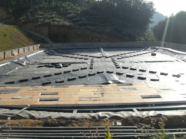 垃圾填埋場-調節(jié)池防滲膜